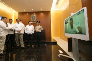 El gobernador del estado, Rolando Zapata Bello, hizo entrega de equipo de alta tecnología para la investigación criminal