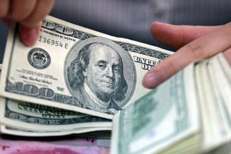 LLEGA DÓLAR HASTA 18.60 PESOS