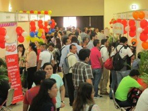 Cientos de jóvenes se dieron cita en la I Feria del Empleo para Jóvenes 2016