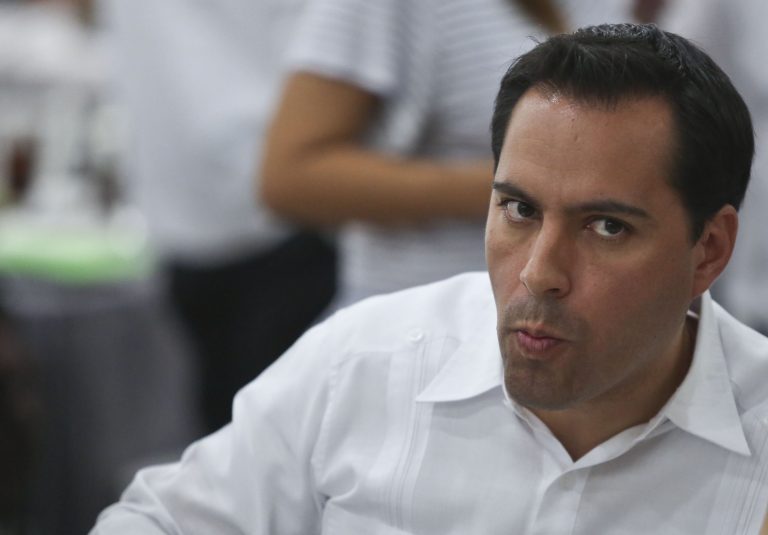 Un día sí y otro también, "El Sandwichero" Vila Dosal intenta engañar a los ciudadanos de Yucatán