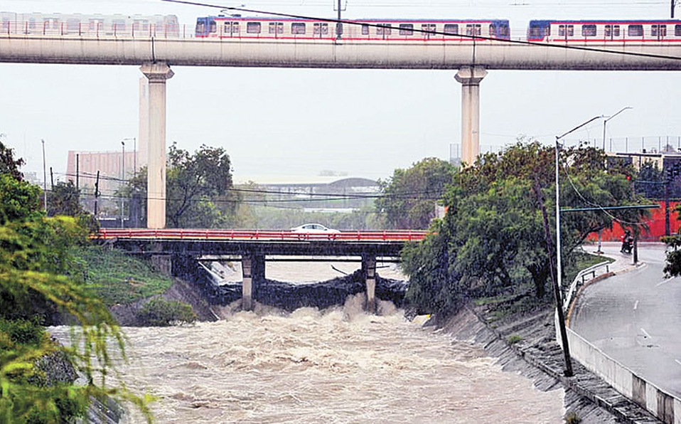 arroyo-topo-chico-leon-vientos