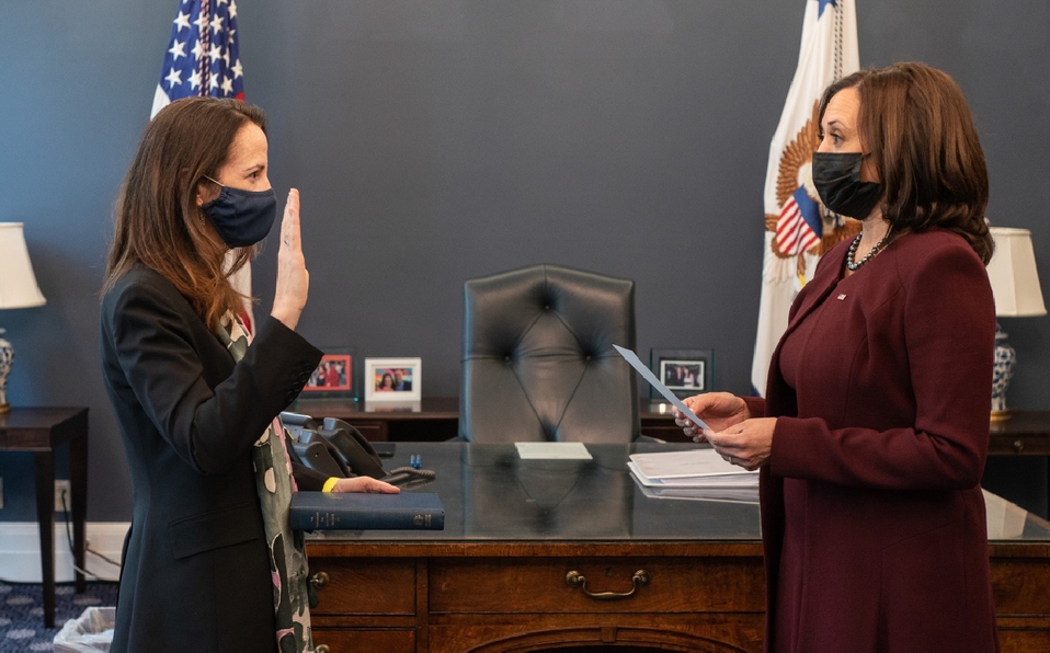 kamala-harris-vicepresidenta-eu-avril