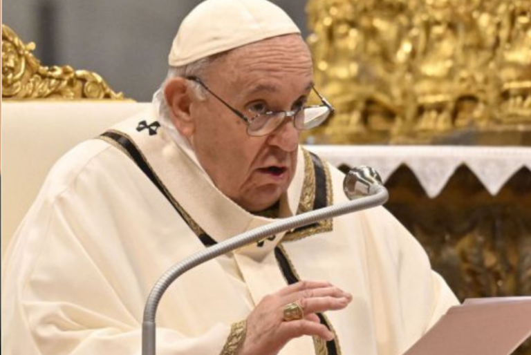 Papa Francisco declina viaje a Kiev en señal contra la guerra