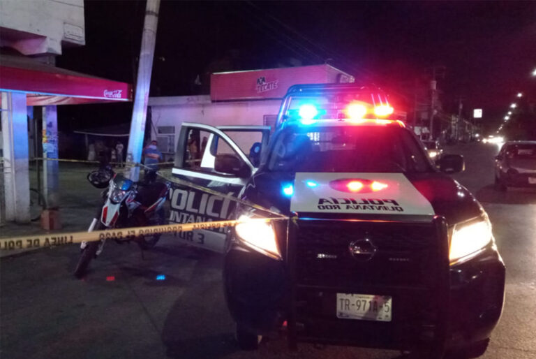 Balean una taquería en la Región 228 de Cancún