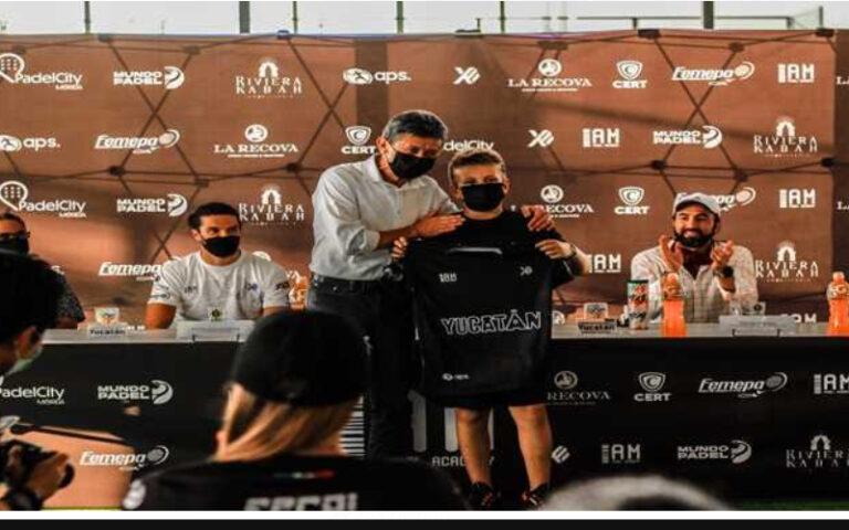Abanderan a la delegación de Yucatán que participará en nacional de Pádel