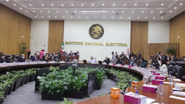 INE abre la posibilidad de enviar preguntas desde redes sociales para el primer debate presidencial